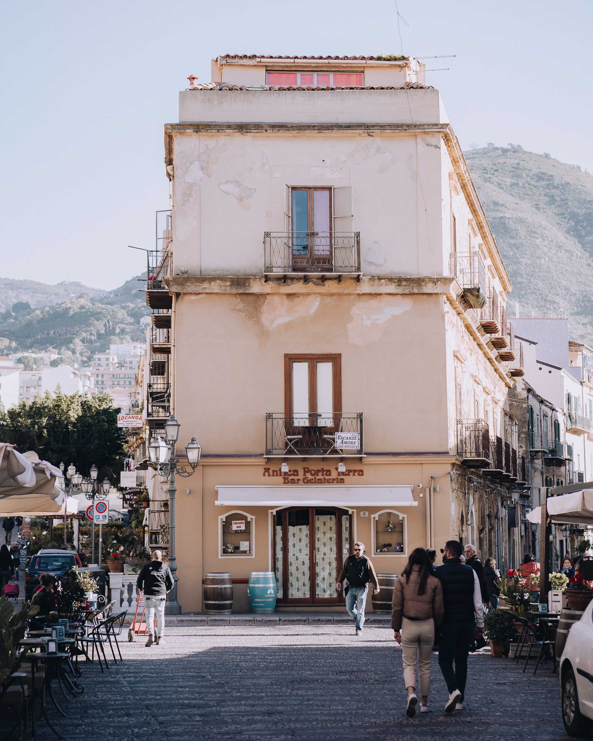 Cefalu town square