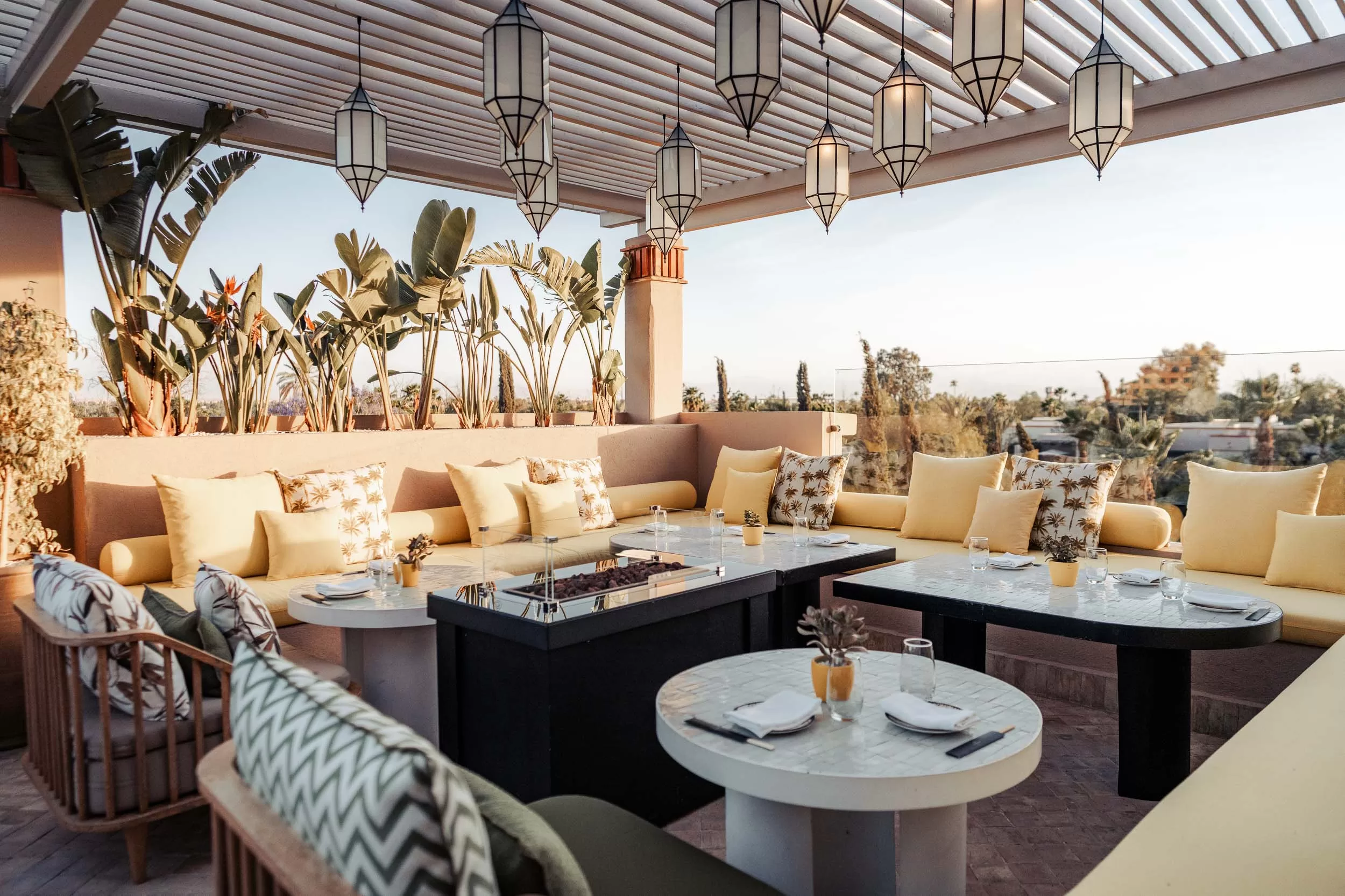 FourSeasons12 Seating area at rooftop bar